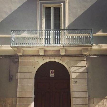 Palazzo Romanelli B&B Trani Exterior foto
