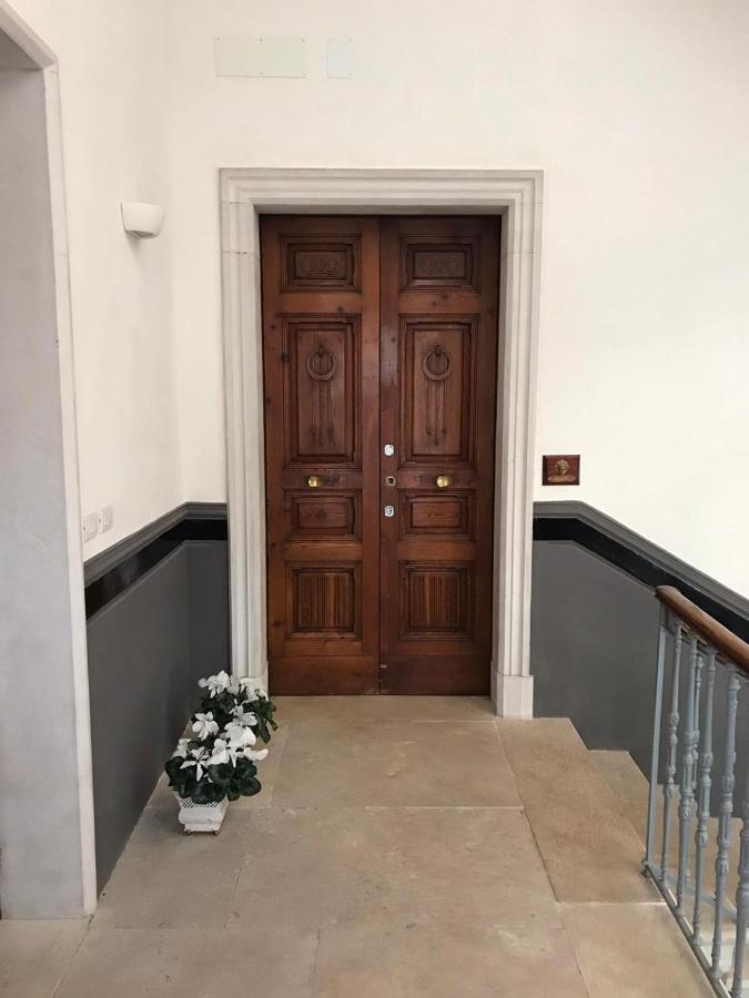 Palazzo Romanelli B&B Trani Exterior foto