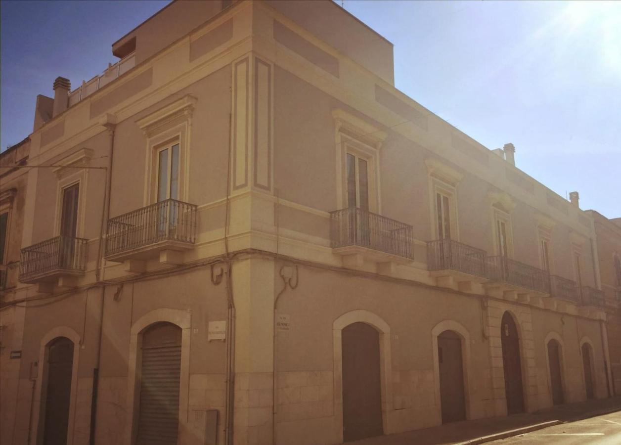 Palazzo Romanelli B&B Trani Exterior foto
